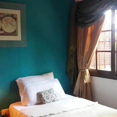 Casa Folks - Bed And Breakfast Puerto Iguazú Zewnętrze zdjęcie