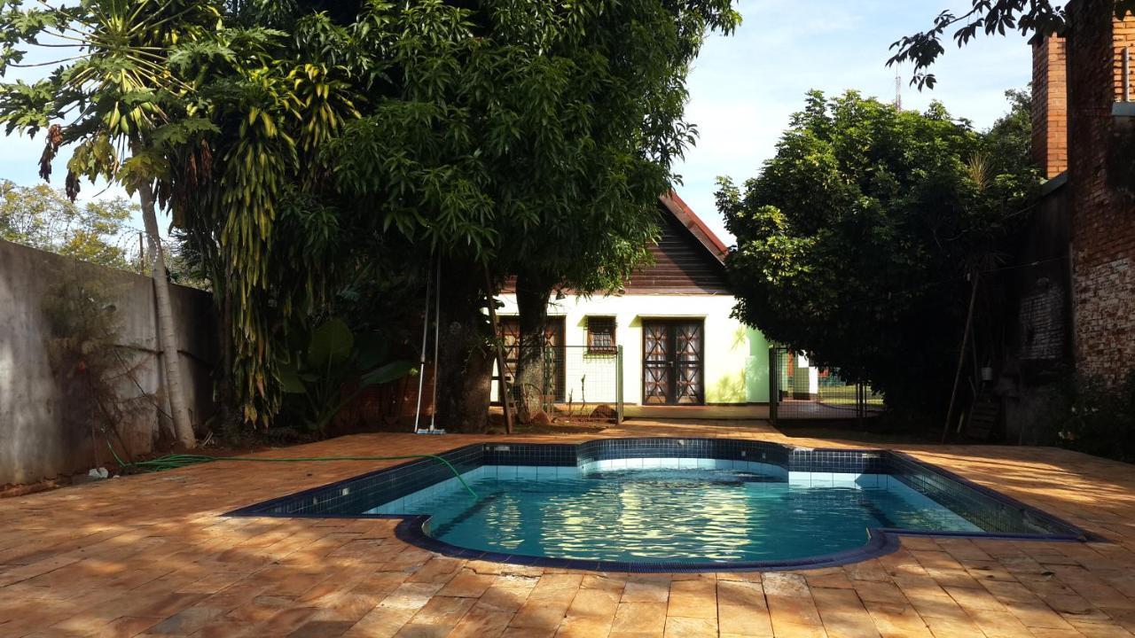 Casa Folks - Bed And Breakfast Puerto Iguazú Zewnętrze zdjęcie