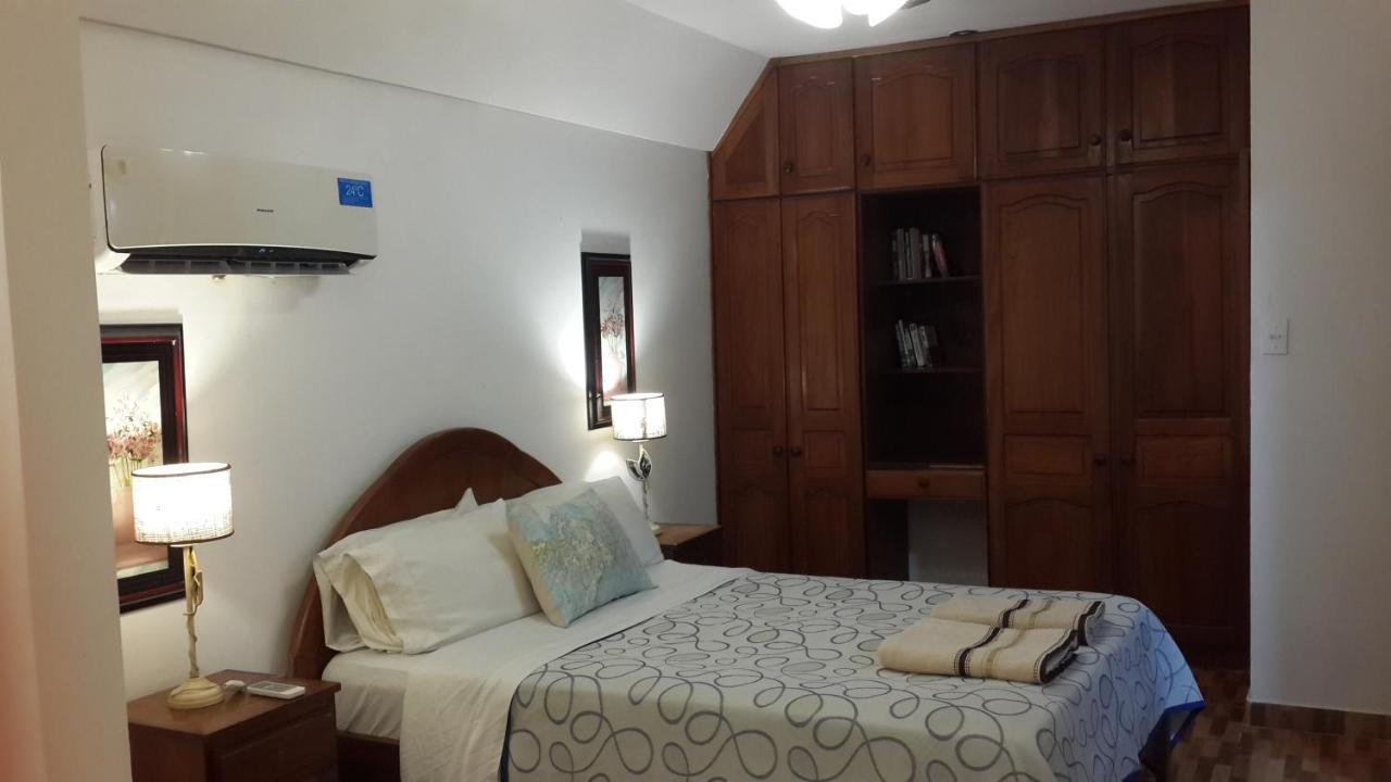Casa Folks - Bed And Breakfast Puerto Iguazú Zewnętrze zdjęcie