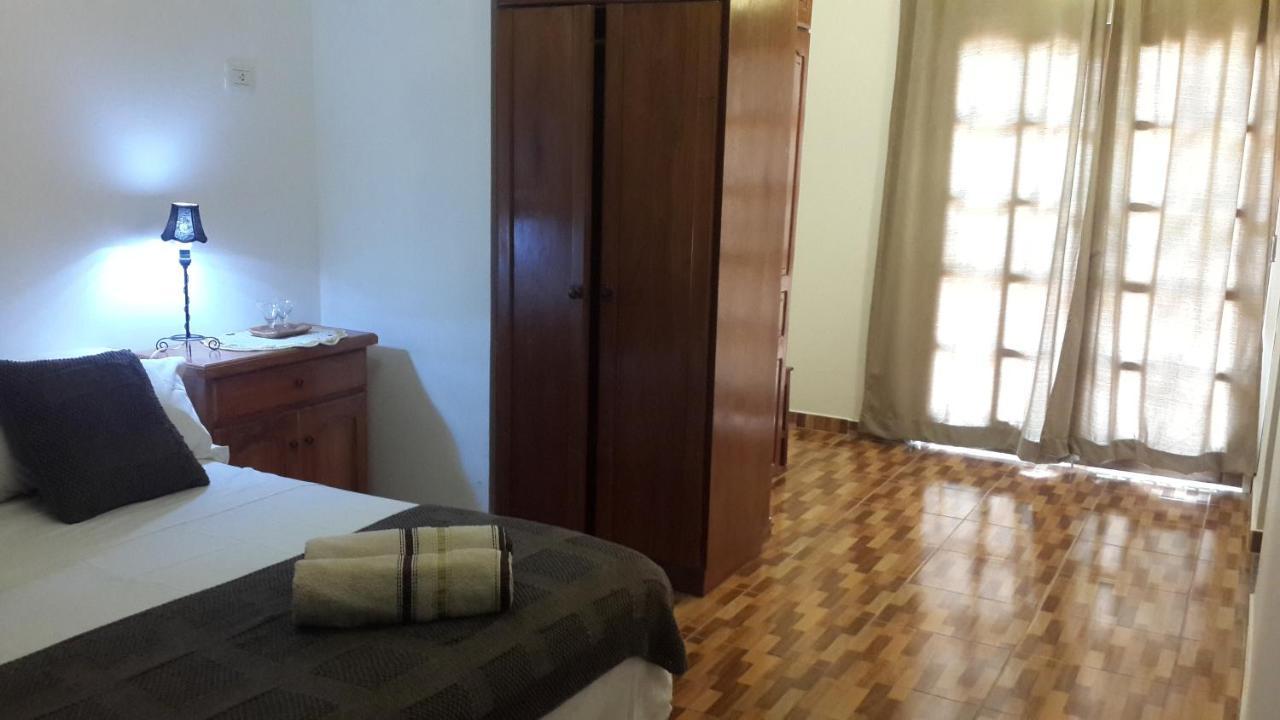 Casa Folks - Bed And Breakfast Puerto Iguazú Zewnętrze zdjęcie